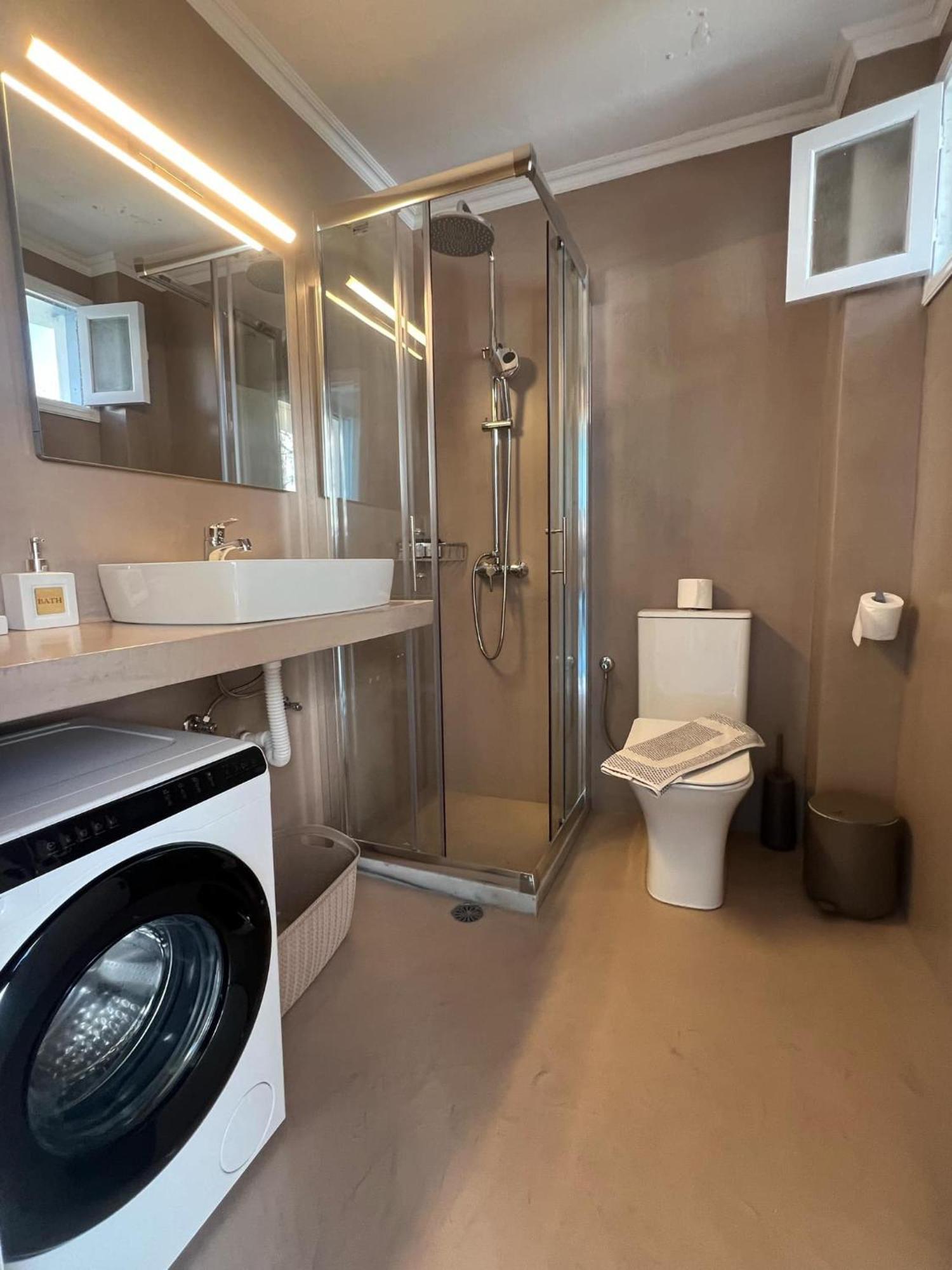 Ritzi Apartment Sými Eksteriør bilde